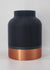 Duvari Matte Black Copper minimalistische design vaas met koperaccent