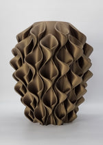 Sereni Bronze sculpturale design vaas met architectonische lijnen