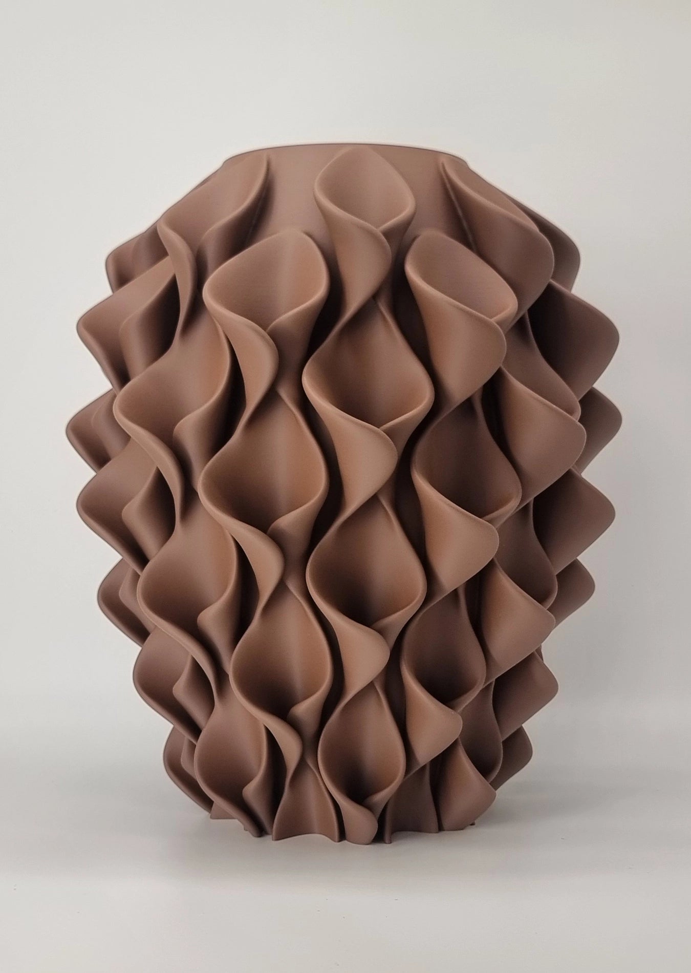 Sereni Rich Cocoa sculpturale design vaas